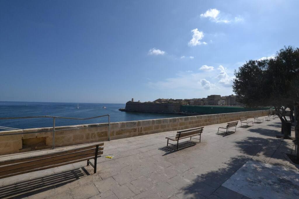 Vallettadreamsuites Groud Floor Shared Sea View Rooof Terrace Exterior foto